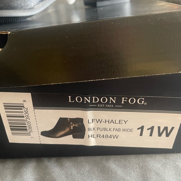 Brand NEW. Never work London Fog Haley Bootie. Size 11W - Picture 2 of 4